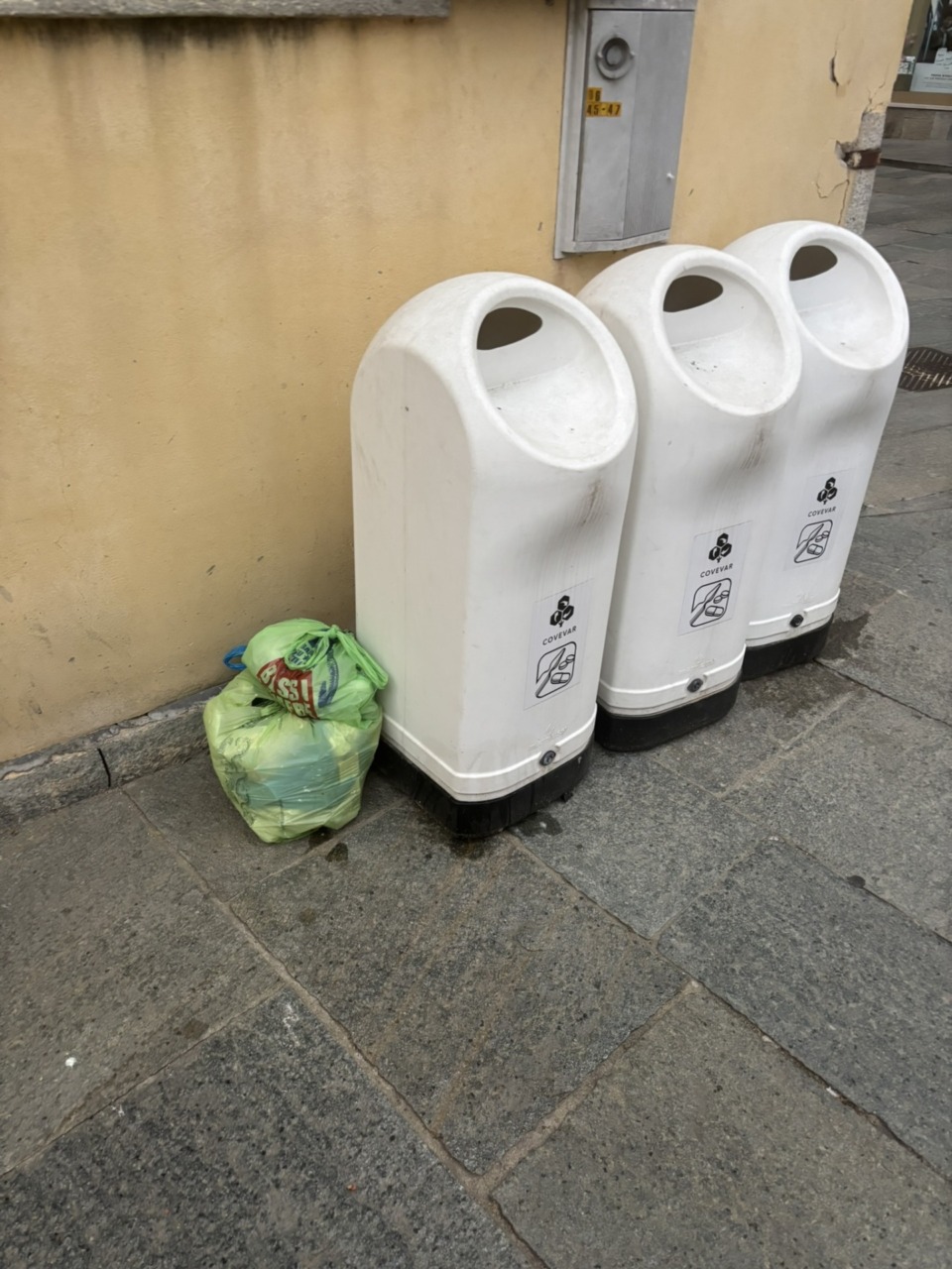 Rifiuti abbandonati, più controlli