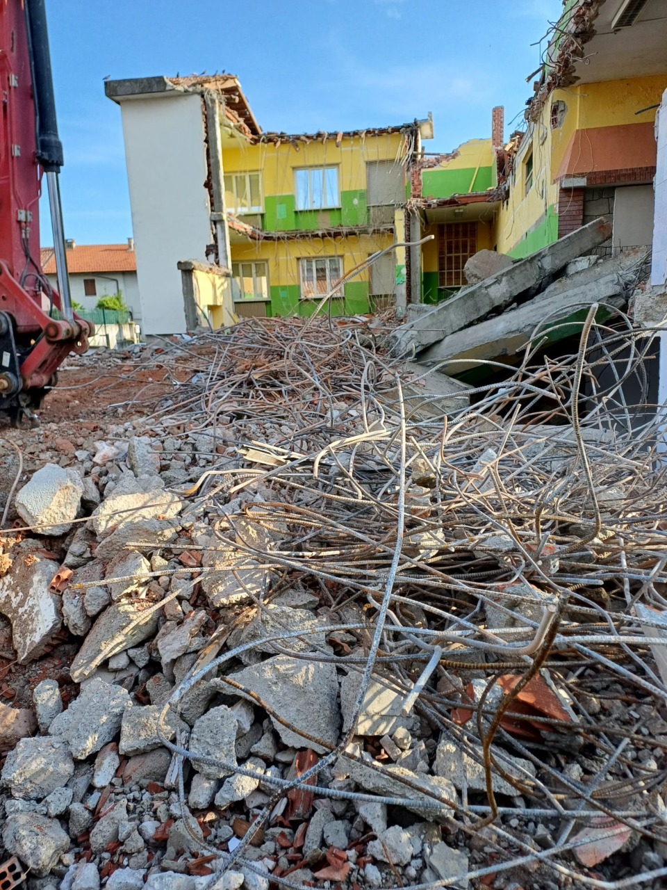 Giù la vecchia scuola, adesso si teme il vuoto