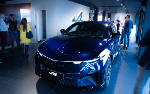 Alpine Store Torino presenta la nuovissima Alpine A390
