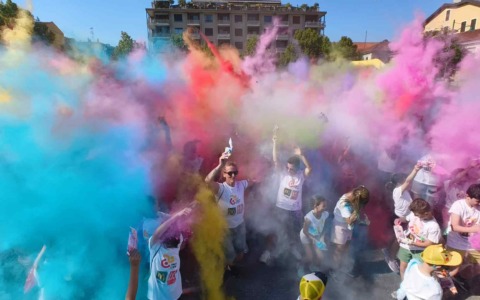 Hope Color, la carica dei novecento TUTTE LE FOTO