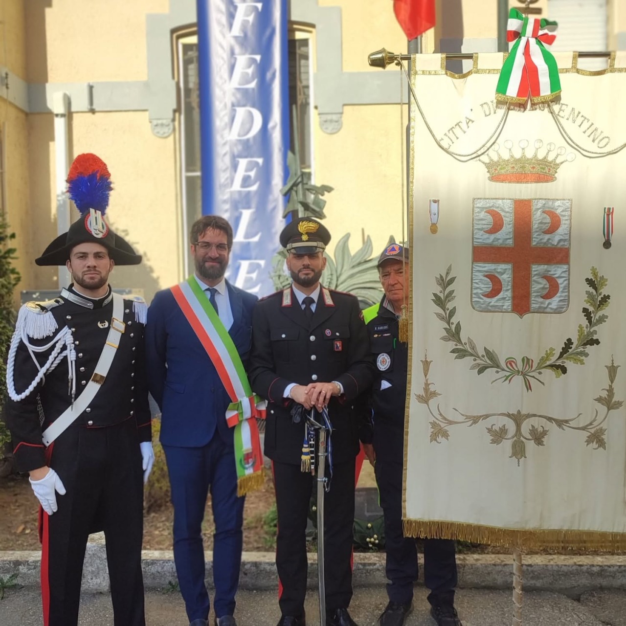 Il Colonnello premia la stazione dei carabinieri di Crescentino