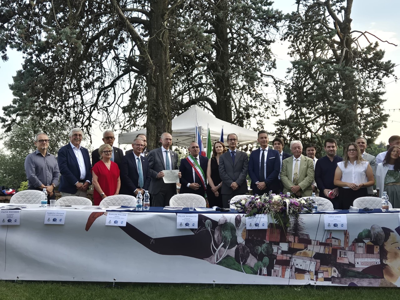 Solidarietà e cultura: il “Mirtillo d’oro” al Rotary International