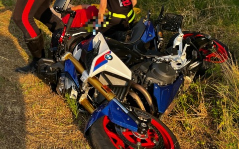 Scontro tra moto e Suv in corso Italia: due persone soccorse