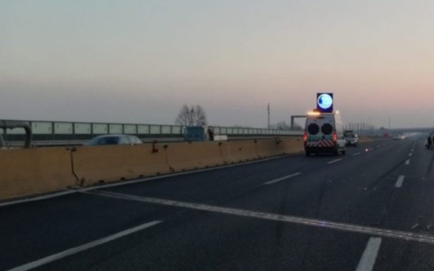 Auto contromano sull’autostrada A4 tra Chivasso e Torino