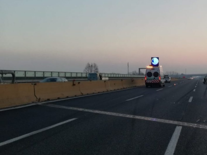 Auto contromano sull’autostrada A4 tra Chivasso e Torino