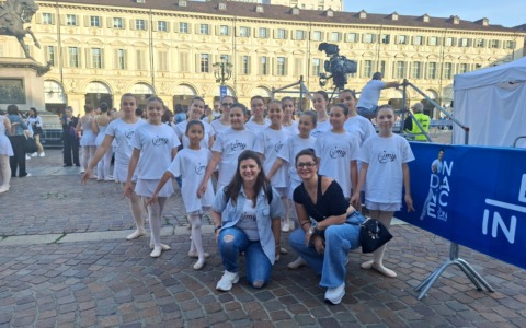 Ballando in piazza San Carlo con Roberto Bolle