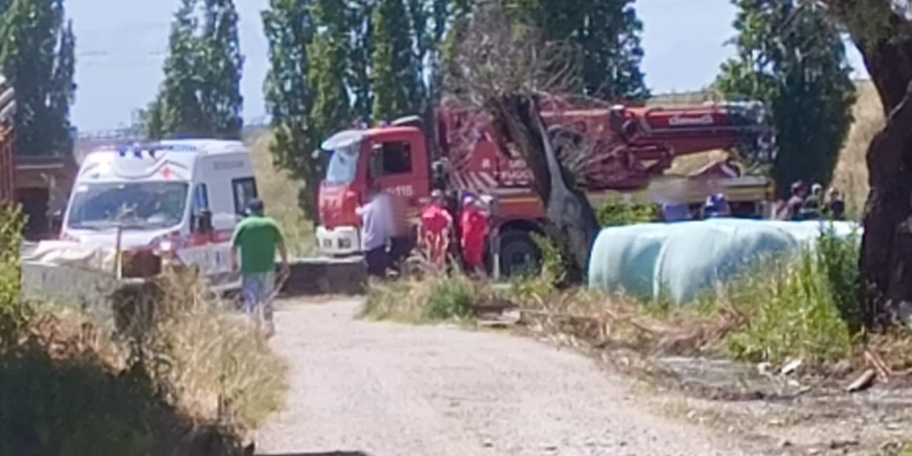 Tragedia in cascina a Brandizzo, 81enne schiacciato dal trattore