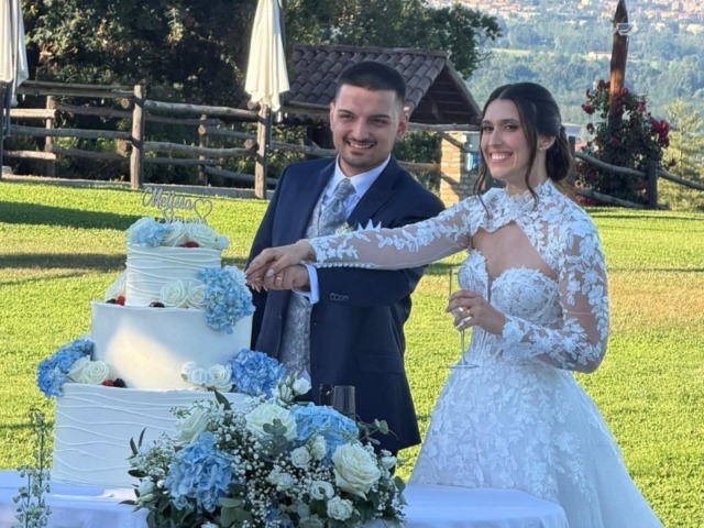Dalla proposta di nozze sotto rete al fatidico Sì di Simone e Melissa LE FOTO