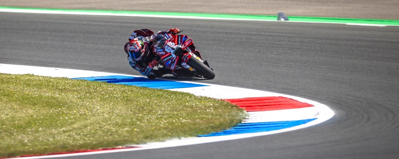 Doccia fredda ad Assen: Bagnaia penalizzato nella Sprint
