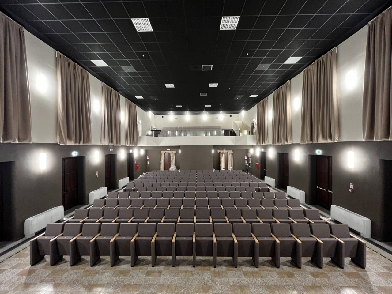 Chivasso ex Teatro Cinecittà: approvato il piano di gestione, ma l’opposizione si spacca sul bando