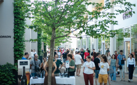 La Notte delle Birre Artigianali al Torino Outlet Village: al via il nuovo appuntamento del Summer Music Village
