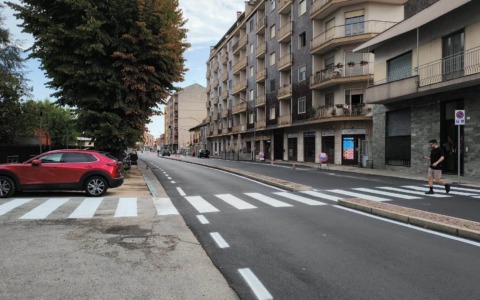 Potere al Popolo torna ad accusare la Giunta Castello: “Sotto i nuovi asfalti false promesse di opere mai realizzate”