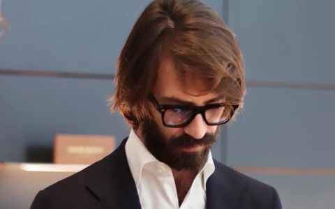 Leonardo Maria Del Vecchio lascia i ruoli operativi in EssilorLuxottica