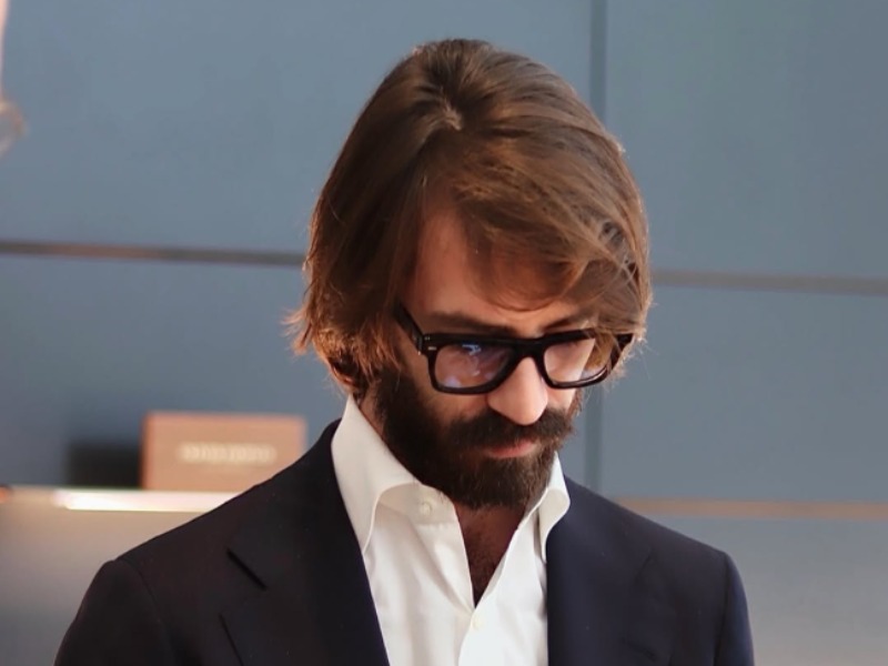 Leonardo Maria Del Vecchio lascia i ruoli operativi in EssilorLuxottica