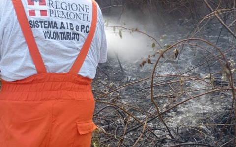 Caldo torrido e rischio incendi: l’allarme e le regole della squadra AIB di  a Casalborgone