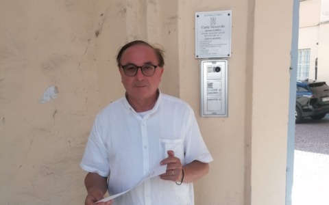 “Don Alberto deve restare qui”: consegnate in Curia oltre 1.000 firme