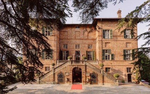 Il Castello di Casalborgone in vendita per 14 milioni di euro