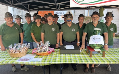 Alpini di Cigliano in campo per il robot medico Loop-X a Torino