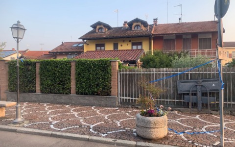 Verolengo, sfregiate e rubate le decorazioni del Borgo Giolito Verne