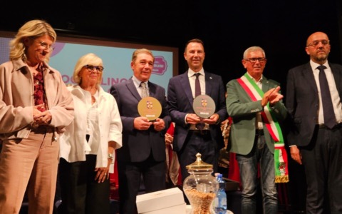 Chivasso, consegnati i Premi Nocciolino d’Oro e Nocciolino ’d Tola