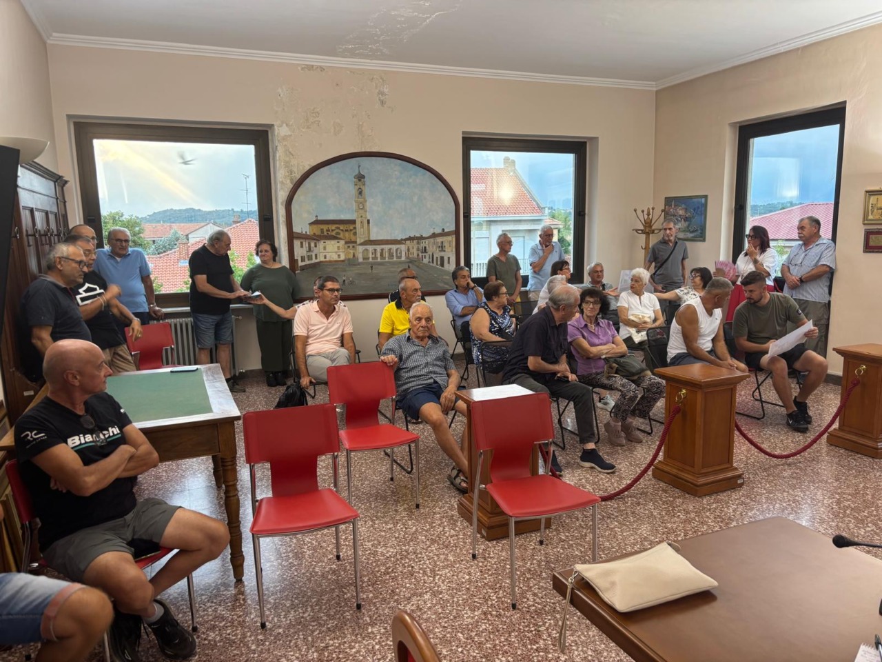 Cigliano, via Rosselli cambia volto: è scontro sul senso unico