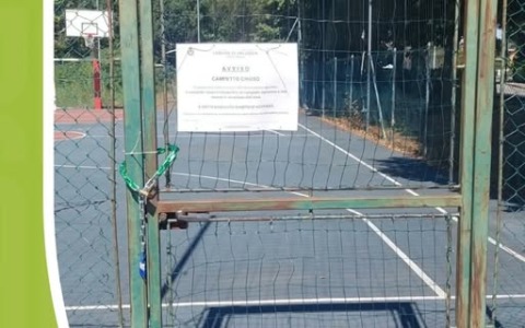 Vandali al campetto da basket e calcetto