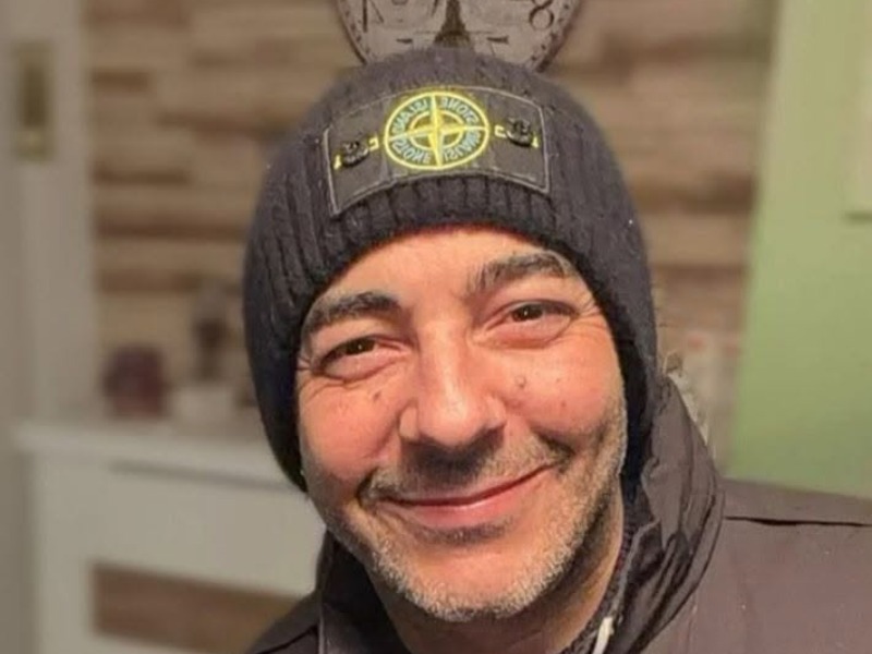 Addio a Nicola Marinelli: Brandizzo in lutto per Niko, anima del karaoke