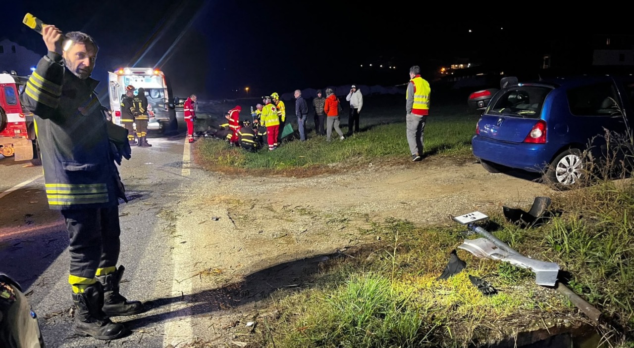 Investe capriolo sulla SP458, motociclista grave al CTO – FOTO E VIDEO