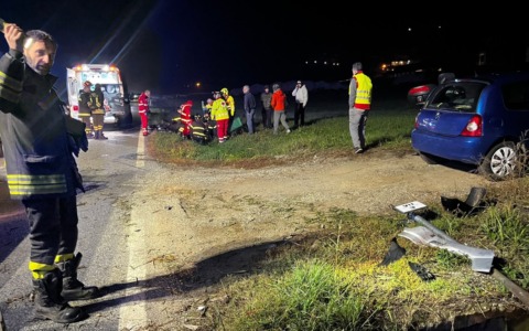 Investe capriolo sulla SP458, motociclista grave al CTO – LE FOTO