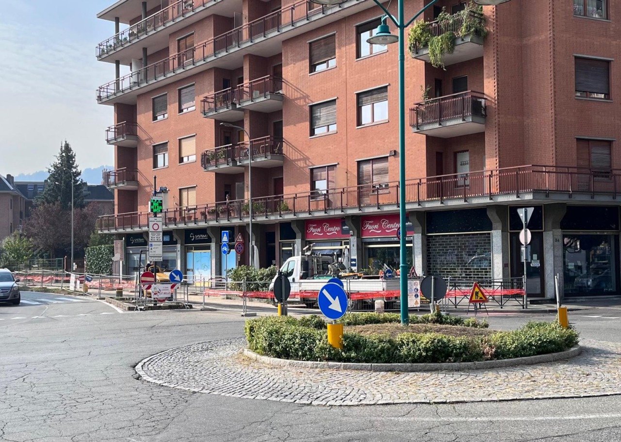 Zona scolastica di viale Cavour: prorogata la sperimentazione fino al 30 ottobre